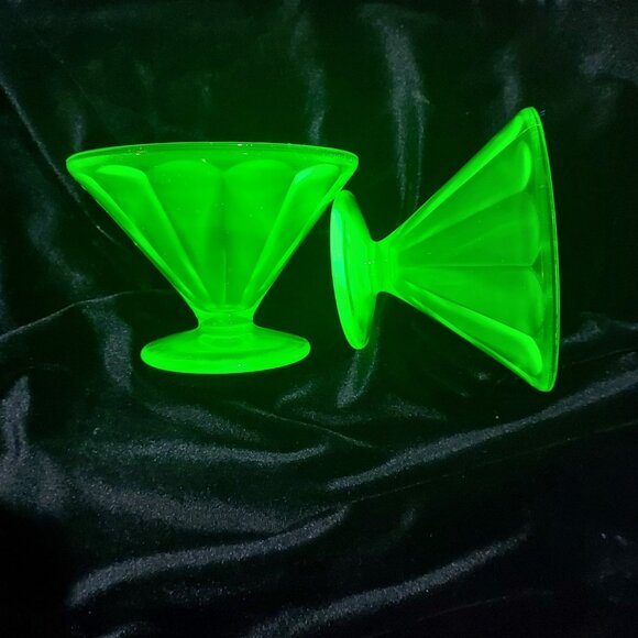 federal glass Other - Federal Glass Company Pudding Custard Sherbet 2 Cups Glowy Depression Green